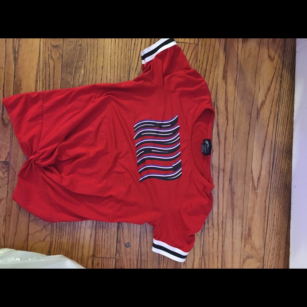 Graphic tee